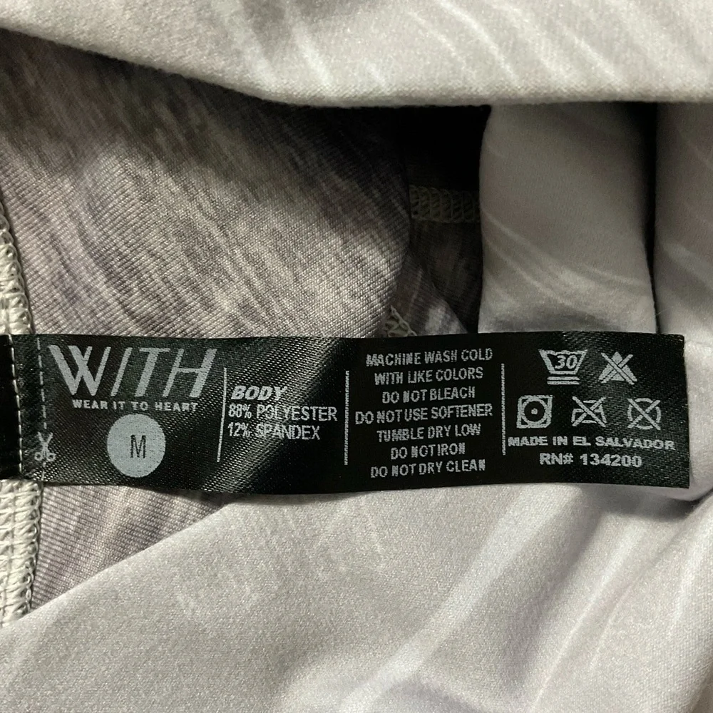 Peloton x Wear It To Heart High Waisted Capri Leggings Palms Print Medium NWT